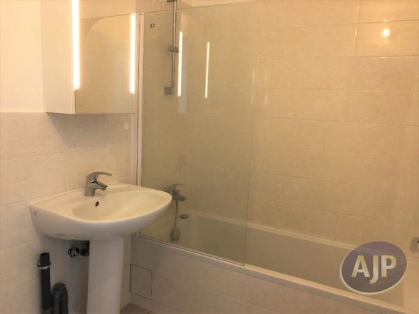 Location appartement Nanterre : 1 939 € - AJP Immobilière Passy Paris 16