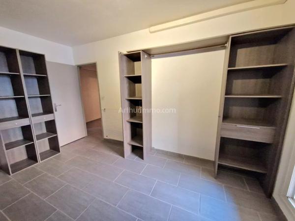 Location                                                      Appartement
                        
                     4 pièces                      106 m2                     à Draguignan