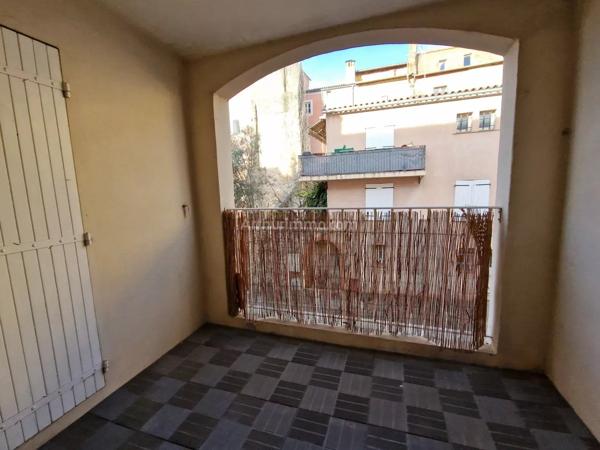 Location                                                      Appartement
                        
                     4 pièces                      106 m2                     à Draguignan