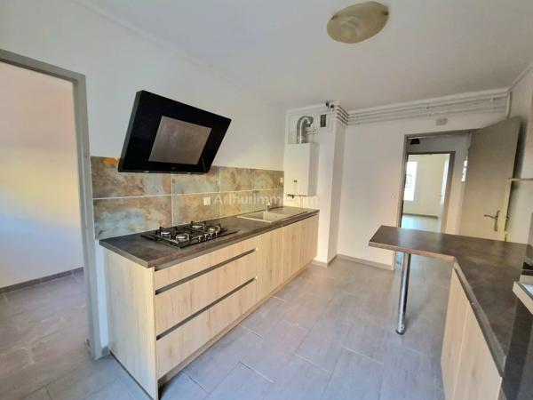 Location                                                      Appartement
                        
                     4 pièces                      106 m2                     à Draguignan
