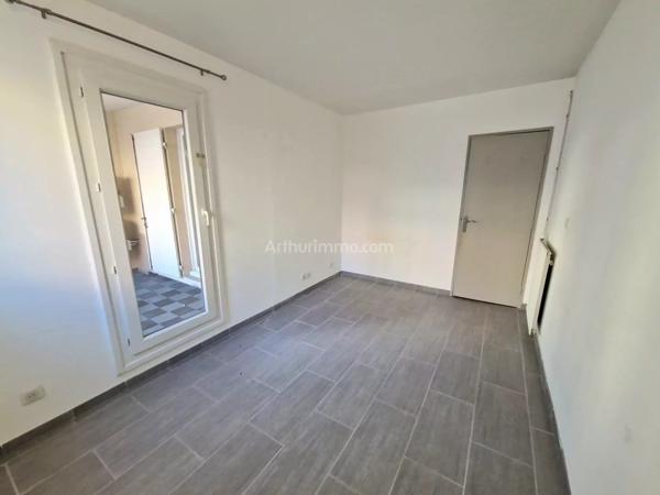 Location                                                      Appartement
                        
                     4 pièces                      106 m2                     à Draguignan