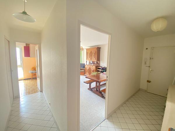 Appartement Dijon 4 pièce(s) 77m2 + loggias + 2 caves +place de parking