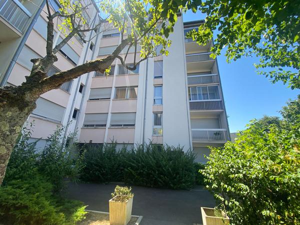 Appartement Dijon 4 pièce(s) 77m2 + loggias + 2 caves +place de parking