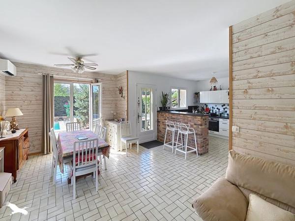 Maison 355 000 € Azur 4 p 83 m² DPE D