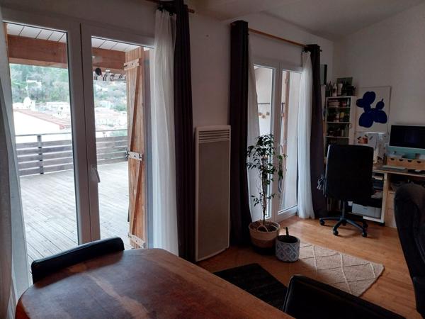 Villa avec terrasse