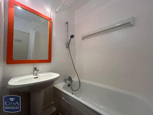 Appartement à louer 1 pièce 26.02m² Saint-Étienne (42000)