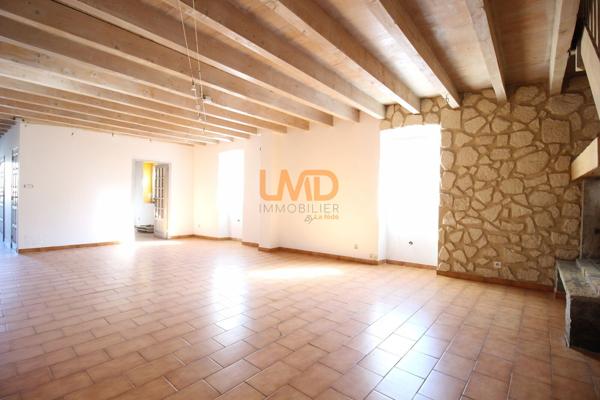 Maison de village de 108m², Saint André de Cruzières (07460)