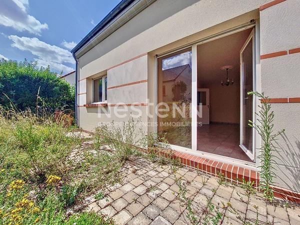 SARAN - MAISON DE 102M2 - JARDIN CLOS - 4 CHAMBRES - DPE D - TOUS COMMERCES ECOLES ET BUS A PIED