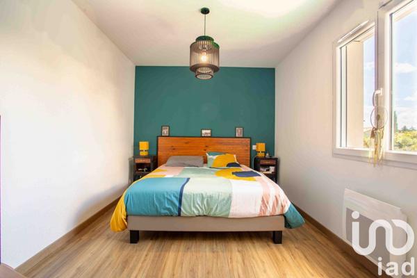 Maison 4 pièces de 95 m² à Castillon-du-Gard (30210)