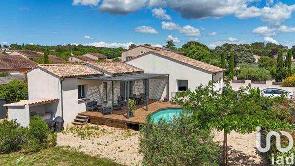 Maison 4 pièces de 95 m² à Castillon-du-Gard (30210)