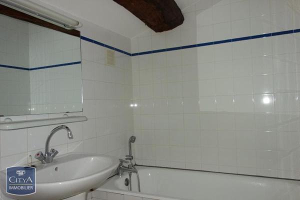 Appartement à louer 5 pièces 133.7m²