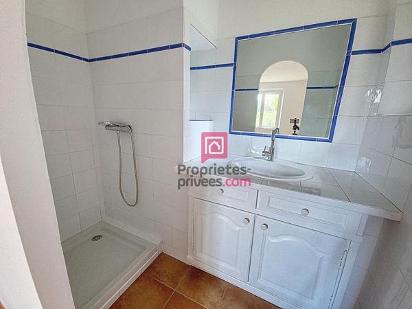 Villa Roquebrune Sur Argens 5 pièces 140m2 sur 4000m2 de terrain. EXTENSION ET PISCINE POSSIBLE