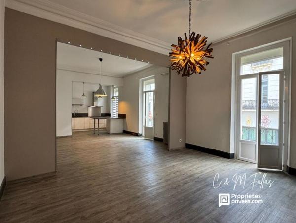 Appartement haussmannien de 154 m² , centre ville d'Orange