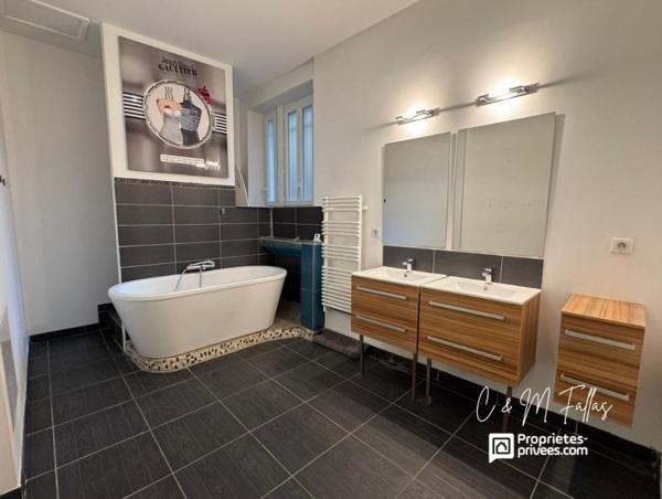 Appartement haussmannien de 154 m² , centre ville d'Orange