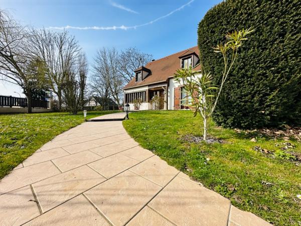 Maison 6 pièces - 140 m² Exclusivité efficity