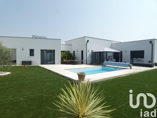 Maison à vendre 8 pièces 198 m² Magné