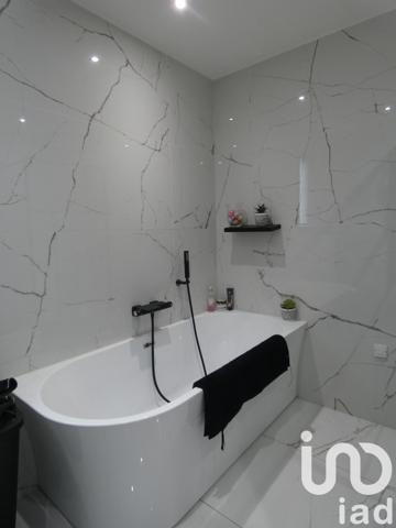 Maison à vendre 8 pièces 198 m² Magné