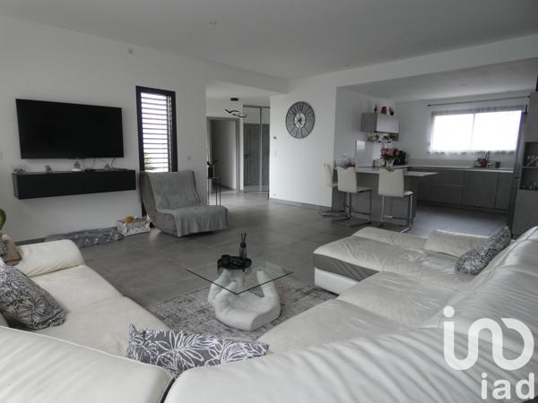 Maison à vendre 8 pièces 198 m² Magné