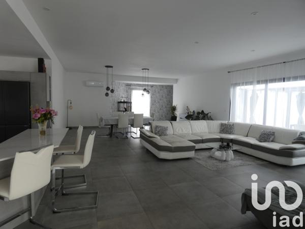 Maison à vendre 8 pièces 198 m² Magné