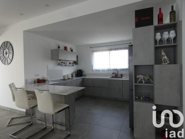 Maison à vendre 8 pièces 198 m² Magné