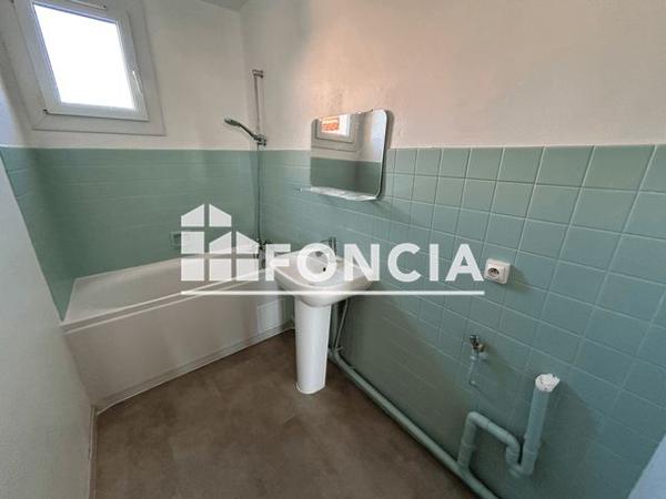 Location Appartement 3 pièces 56.4 m² - AV DE LA 1ERE ARMEE FRANCAISE Marignane 13700