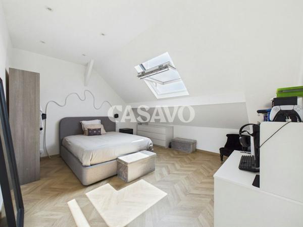 Vente Maison 7 pièces de 257m² - 94200 Ivry-sur-Seine