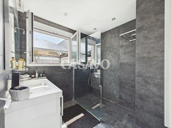 Vente Maison 7 pièces de 257m² - 94200 Ivry-sur-Seine