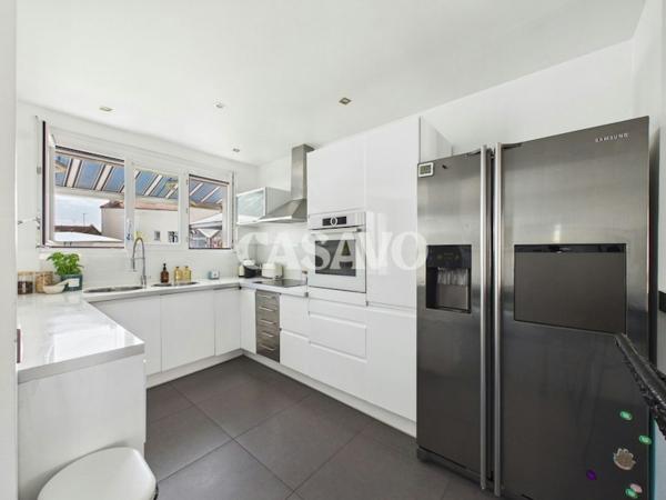 Vente Maison 7 pièces de 257m² - 94200 Ivry-sur-Seine
