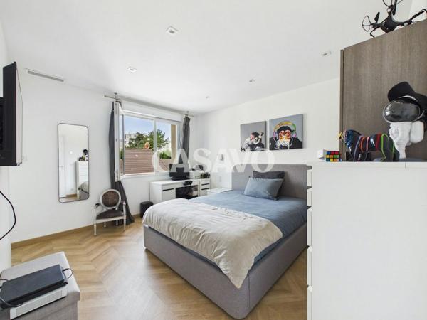 Vente Maison 7 pièces de 257m² - 94200 Ivry-sur-Seine