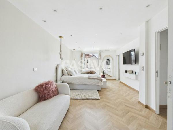 Vente Maison 7 pièces de 257m² - 94200 Ivry-sur-Seine