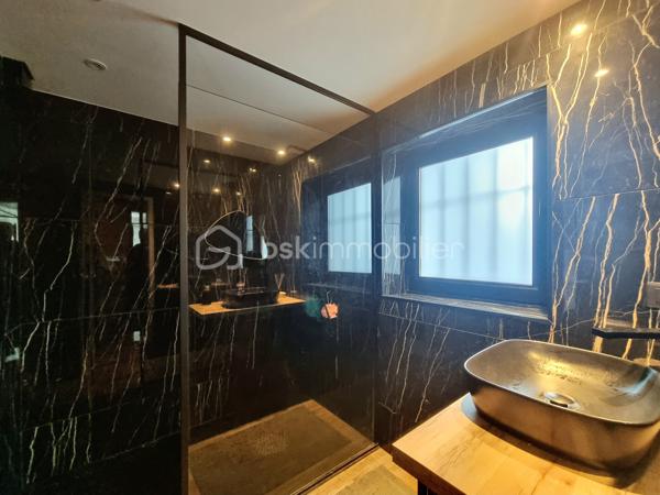 Maison en pierre de 245 m²