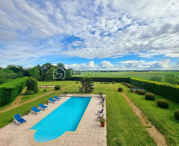 Maison en pierre de 245 m²