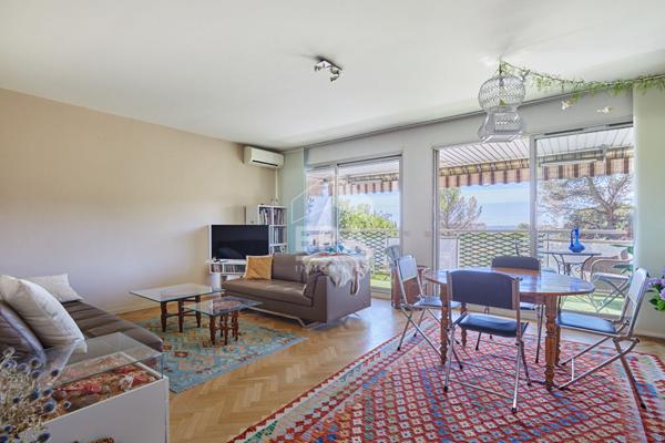 Appartement avec terrasse, ascenseur, parking, Aix-en-Provence