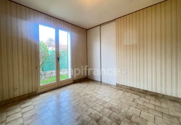 Maison 3 faces-plain-pied à vendre à CORNEILLA DEL VERCOL (66)- 3 chambres avec garage et jardin. Entre plage de Saint Cyprien et lac de Villeneuve de la Raho