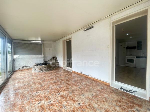 Maison 3 faces-plain-pied à vendre à CORNEILLA DEL VERCOL (66)- 3 chambres avec garage et jardin. Entre plage de Saint Cyprien et lac de Villeneuve de la Raho