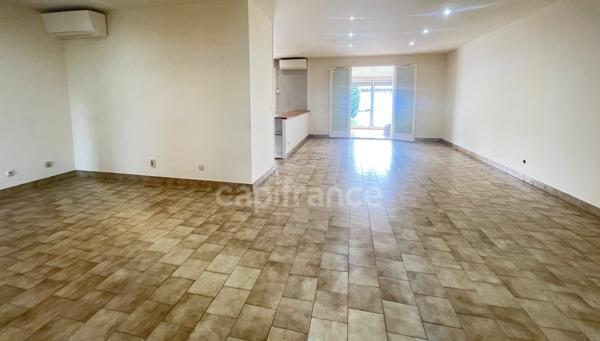 Maison 3 faces-plain-pied à vendre à CORNEILLA DEL VERCOL (66)- 3 chambres avec garage et jardin. Entre plage de Saint Cyprien et lac de Villeneuve de la Raho