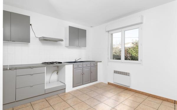 Maison à vendre    4 pièces •  Saint-Sulpice-la-Pointe