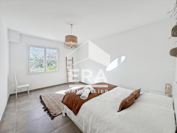 Rare aux Angles, Maison de plain-pied avec grand terrain à deux pas du centre
