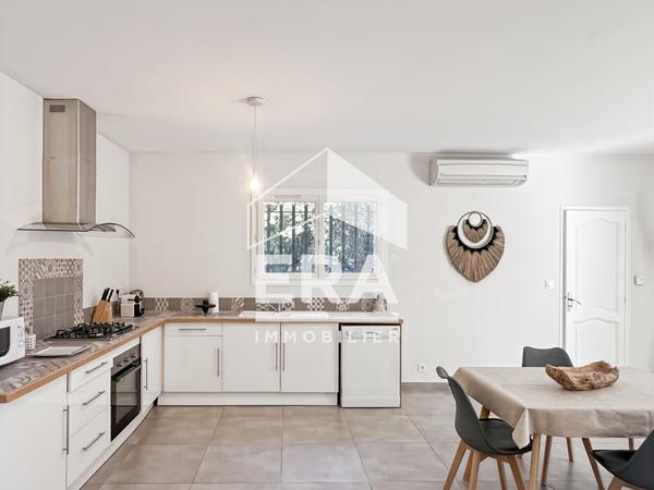 Rare aux Angles, Maison de plain-pied avec grand terrain à deux pas du centre