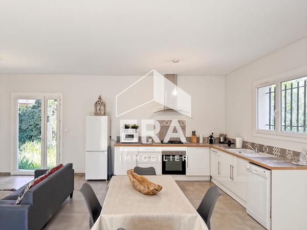 Rare aux Angles, Maison de plain-pied avec grand terrain à deux pas du centre