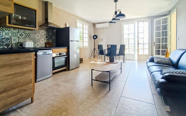 Maison à vendre    8 pièces • 231,42 m2 Oraison