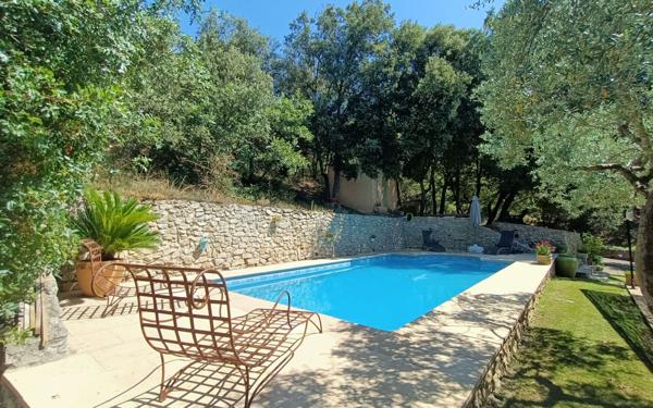 Maison à vendre    8 pièces • 231,42 m2 Oraison