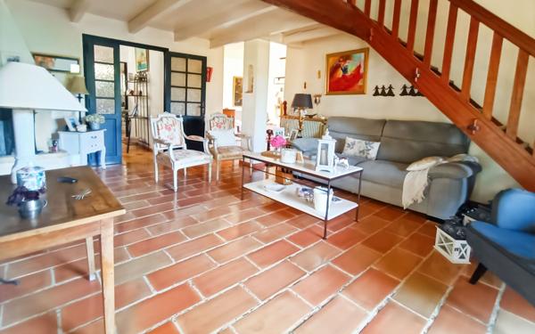 Maison à vendre    8 pièces • 231,42 m2 Oraison