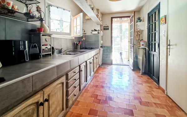 Maison à vendre    8 pièces • 231,42 m2 Oraison