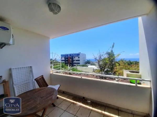 Appartement à louer 2 pièces 41.1m² Saint-Denis (97400)