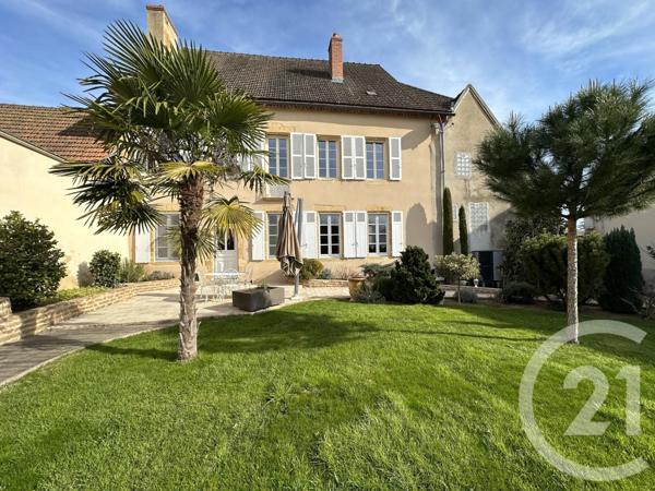 Maison à vendre  10 pièces - 221 m2 DOMPIERRE SUR BESBRE - 03