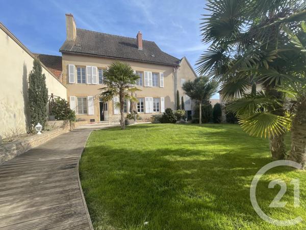 Maison à vendre  10 pièces - 221 m2 DOMPIERRE SUR BESBRE - 03