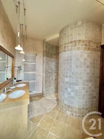 Maison à vendre  10 pièces - 221 m2 DOMPIERRE SUR BESBRE - 03