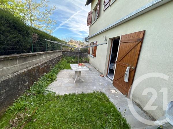 Maison à vendre  6 pièces - 191 m 2   UZERCHE  - 19