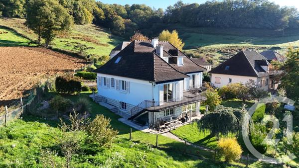 Maison à vendre  6 pièces - 191 m 2   UZERCHE  - 19